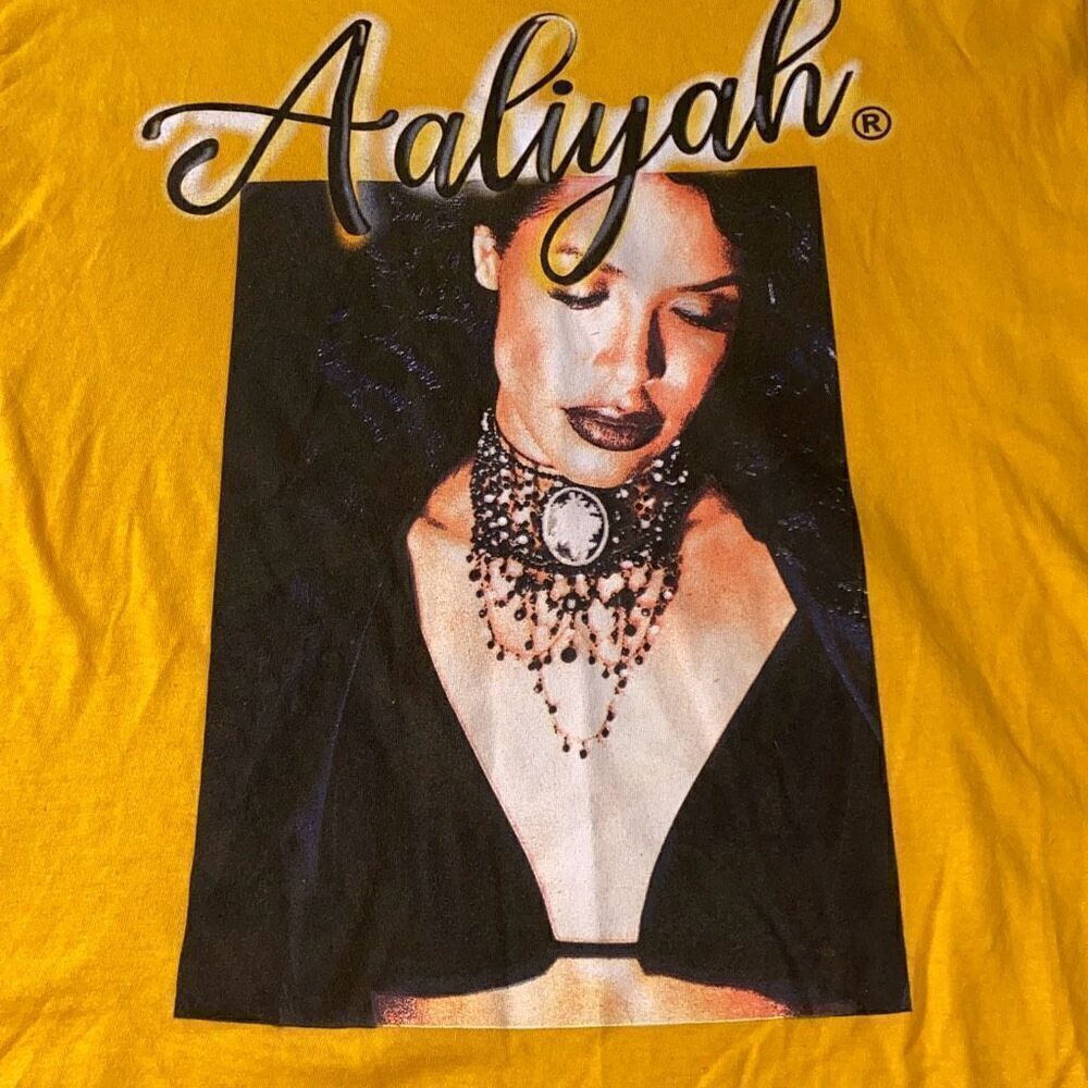Aaliyah hip hop 90s t shirt yellow Sz M/L ofcl licensed